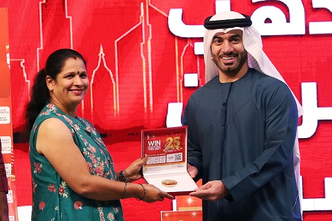 KANZ ANNOUNCES MS. NETHRAVATHI AS THE LUCKY WINNER OF DSF RAFFLES, RECEIVING A GLITTERING 250 GRAMS OF GOLD&nbsp;BAR.