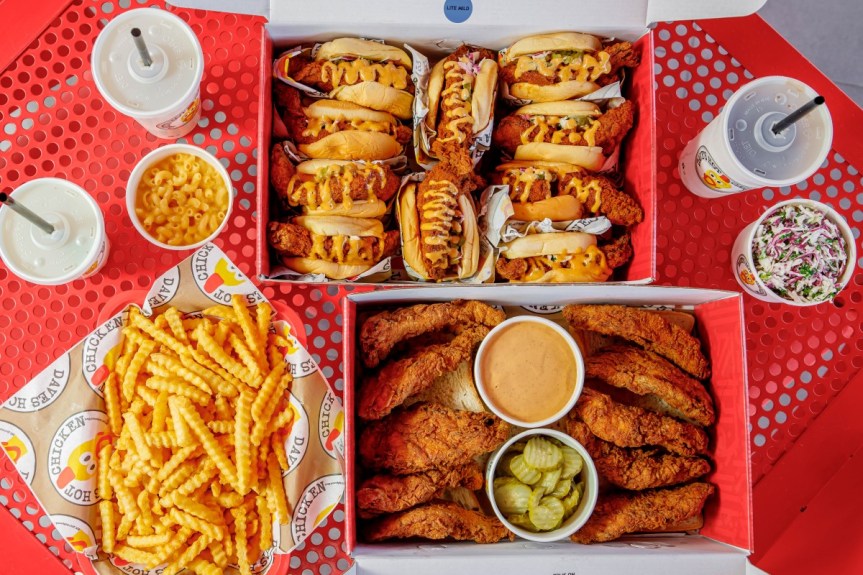 استمتعوا بفرح المشاركة مع هوت بوكس من ديفز هوت تشيكن في شهر رمضان&nbsp;المبارك