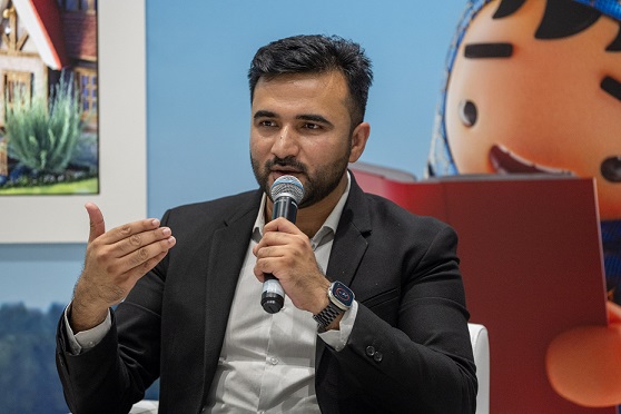 أديبات: الرقابة والتوجيه العائلي يحدّ من الآثار السلبية للتكنولوجيا على الأطفال&nbsp;واليافعين