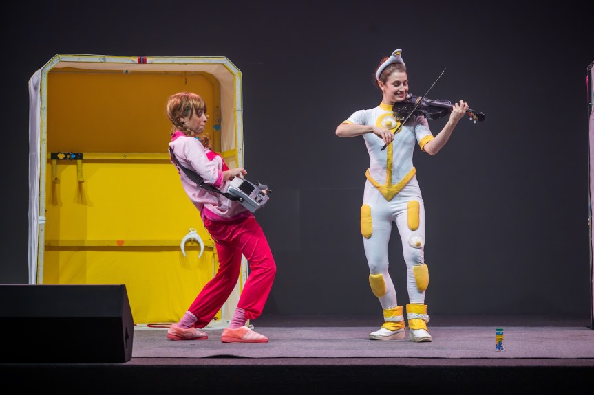 The bubble sister act transports spectators to a dreamworld at the 43rd Sharjah International Book&nbsp;Fair