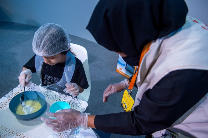 ضمن ورش الطهي في “الشارقة القرائي للطفل” وتستهدف الأطفال فوق 10&nbsp;سنوات