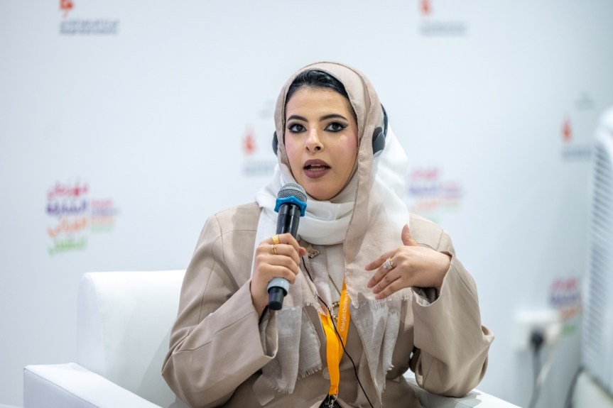 كتّاب وباحثون: الحوار والتفاعل مع الصغار أدوات فعالة لتعزيز ذكائهم&nbsp;العاطفي