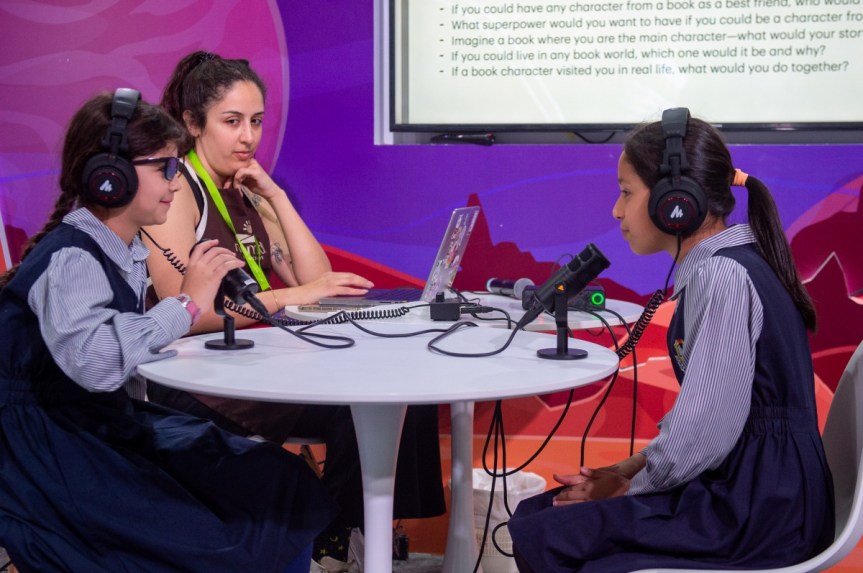 “مذيعون صغار” على منصة البودكاست في مهرجان الشارقة القرائي للطفل&nbsp;2025