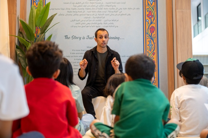 أنشطة تفاعلية وسرد قصصي وذكاء اصطناعي ضمن جناح “بيت الحكمة” في “الشارقة القرائي&nbsp;للطفل”