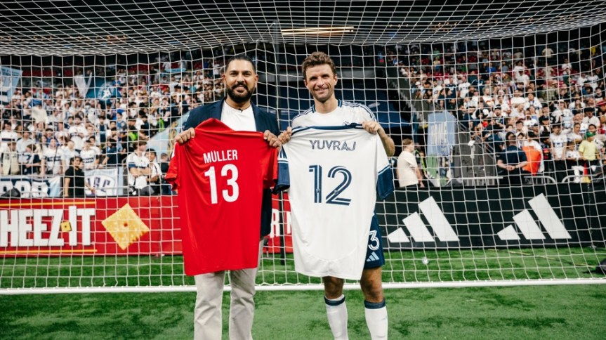 Yuvraj Singh and Thomas Müller Exchange Jerseys as Whitecaps FC Welcome Canada Super&nbsp;60